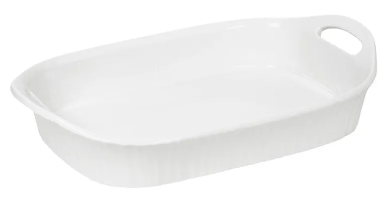 CorningWare 10.5 in. W X 16-1/8 in. L Casserole Pan White