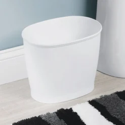 iDesign Kent 2 gal White Plastic Oval Wastebasket