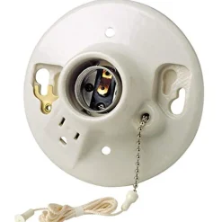 Leviton Porcelain Incandescent Medium Base Pull Chain Socket w/Outlet 1 pk