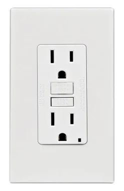 Leviton SmartlockPro 15 amps 125 V Duplex White GFCI Outlet 5-15R 1 pk