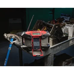 Milwaukee M12 12 V Lithium-Ion Compact Worksite Radio
