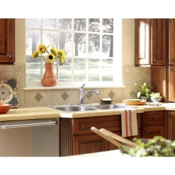Moen Renzo One Handle Chrome Pull-Out Kitchen Faucet