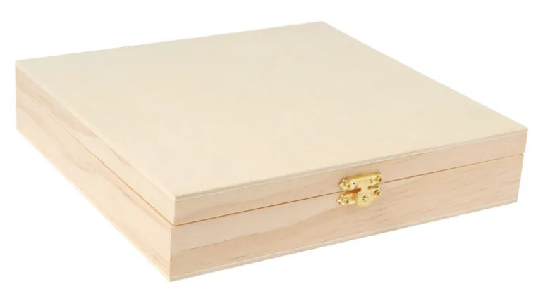 Plaid 1.7 in. H X 8.1 in. W X 8.3 in. L Natural Beige Wood Cigar Box