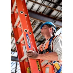 Werner 32 ft. H Fiberglass Extension Ladder Type IA 300 lb. capacity