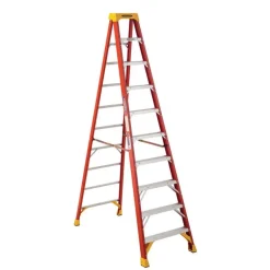 Werner 10 ft. H Fiberglass Step Ladder Type IA 300 lb. capacity