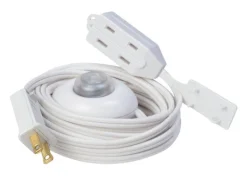 Woods Indoor 15 ft. L White Extension Cord with Switch 16/2